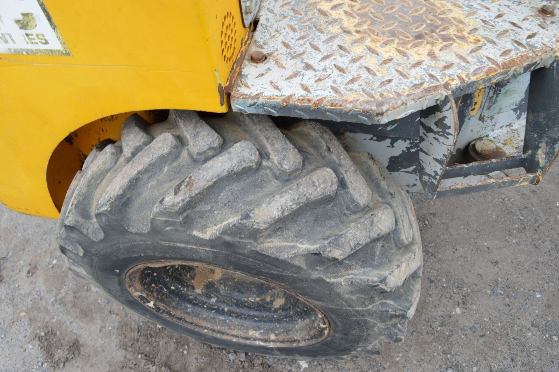 Benford Terex HD1000 1 tonne hi-tip dumper
Year: 2004
S/N: E403HM115
Recorded Hours: 2328
S5226 - Image 9 of 12