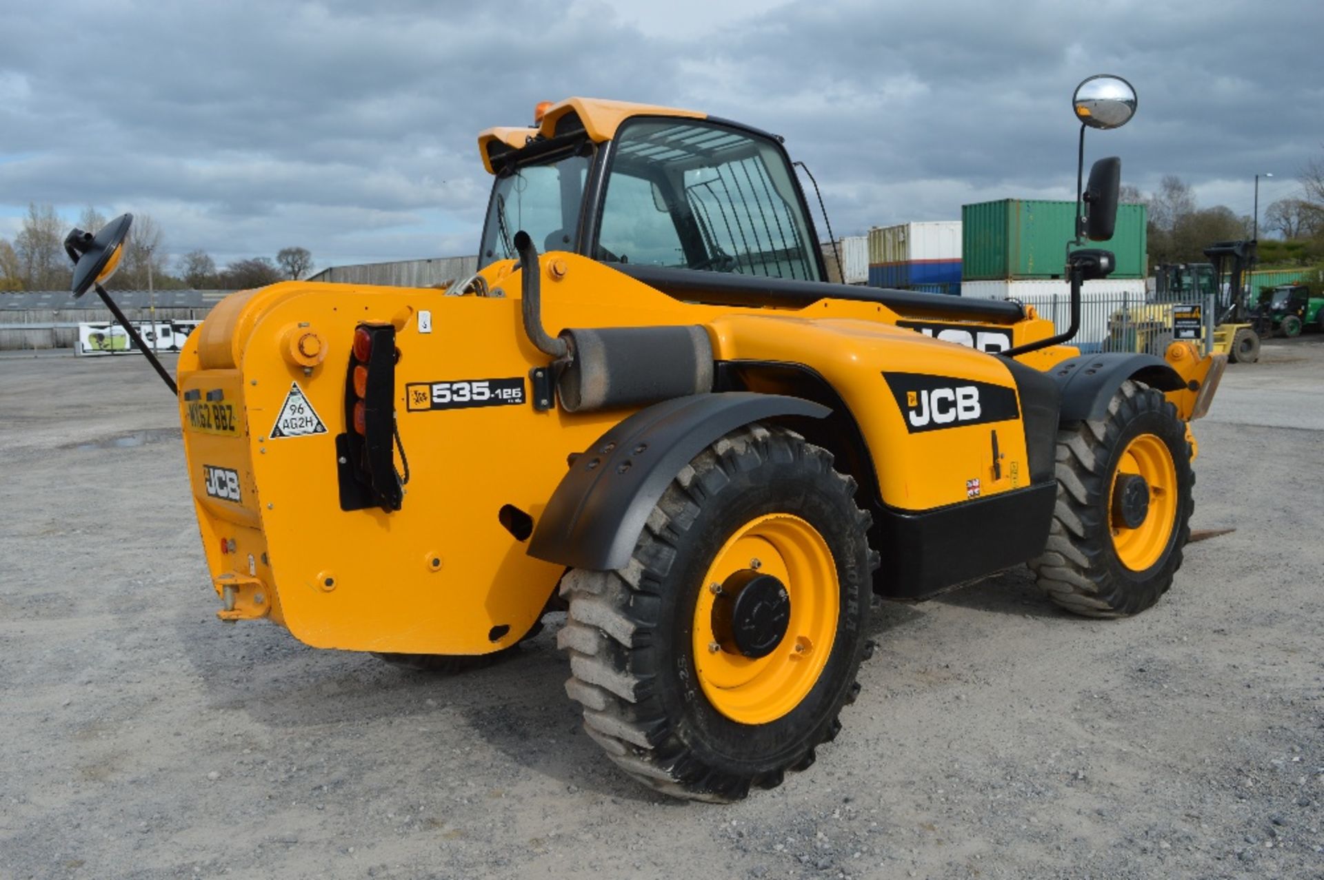 JCB 535 - 125 Hi-Viz 12.5 metre telescopic handler 
Year: 2012
S/N: 2145026
Recorded Hours: 3016 - Image 4 of 14