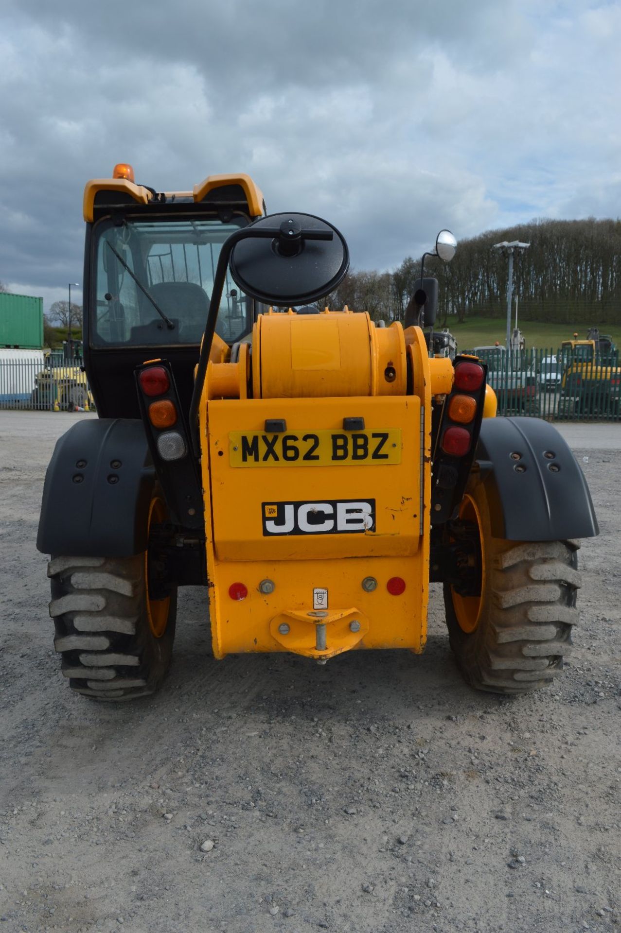 JCB 535 - 125 Hi-Viz 12.5 metre telescopic handler 
Year: 2012
S/N: 2145026
Recorded Hours: 3016 - Image 6 of 14