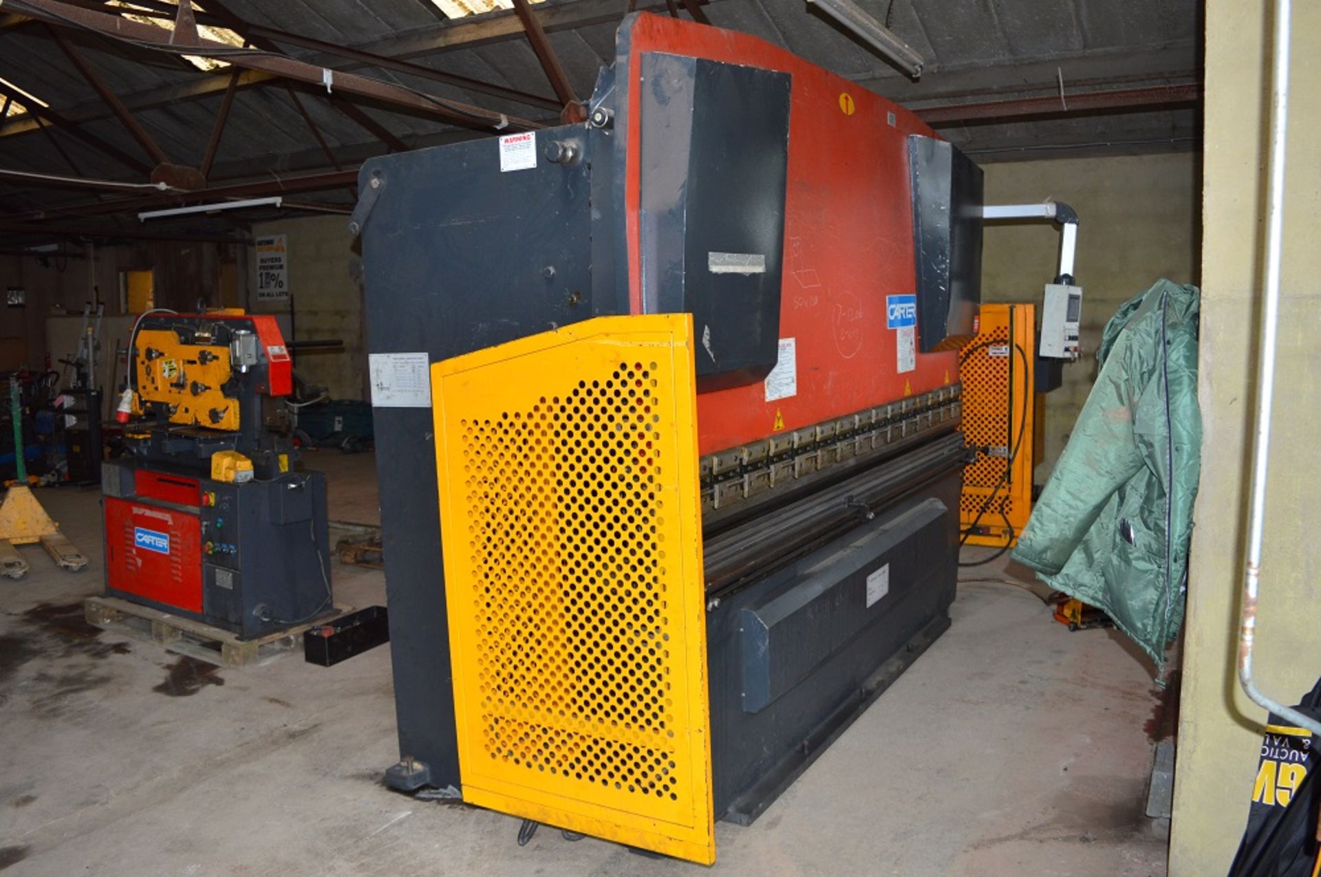 Carter WC67K 125 tonne CNC hydraulic press brake - Image 2 of 12