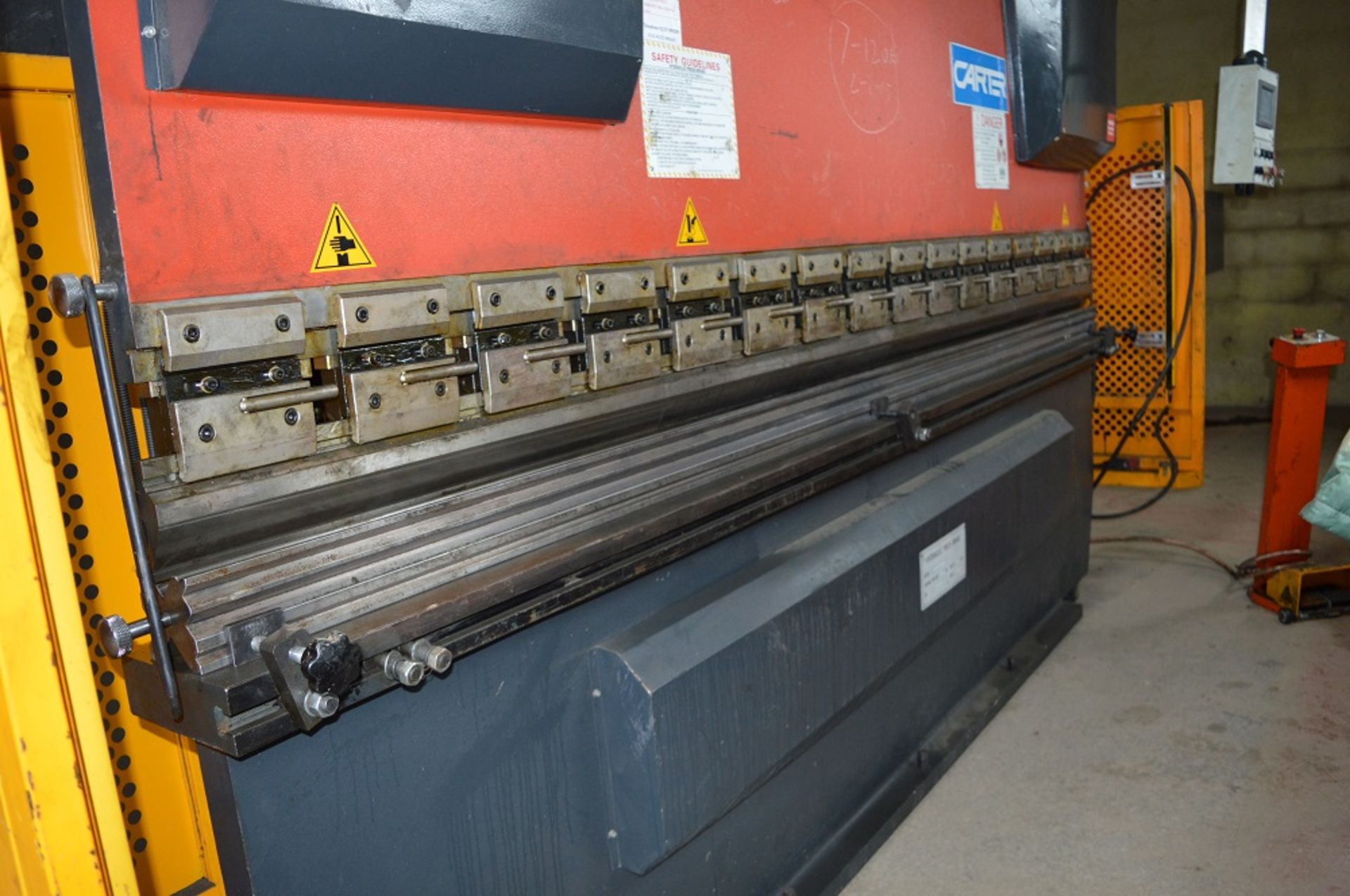 Carter WC67K 125 tonne CNC hydraulic press brake - Image 3 of 12