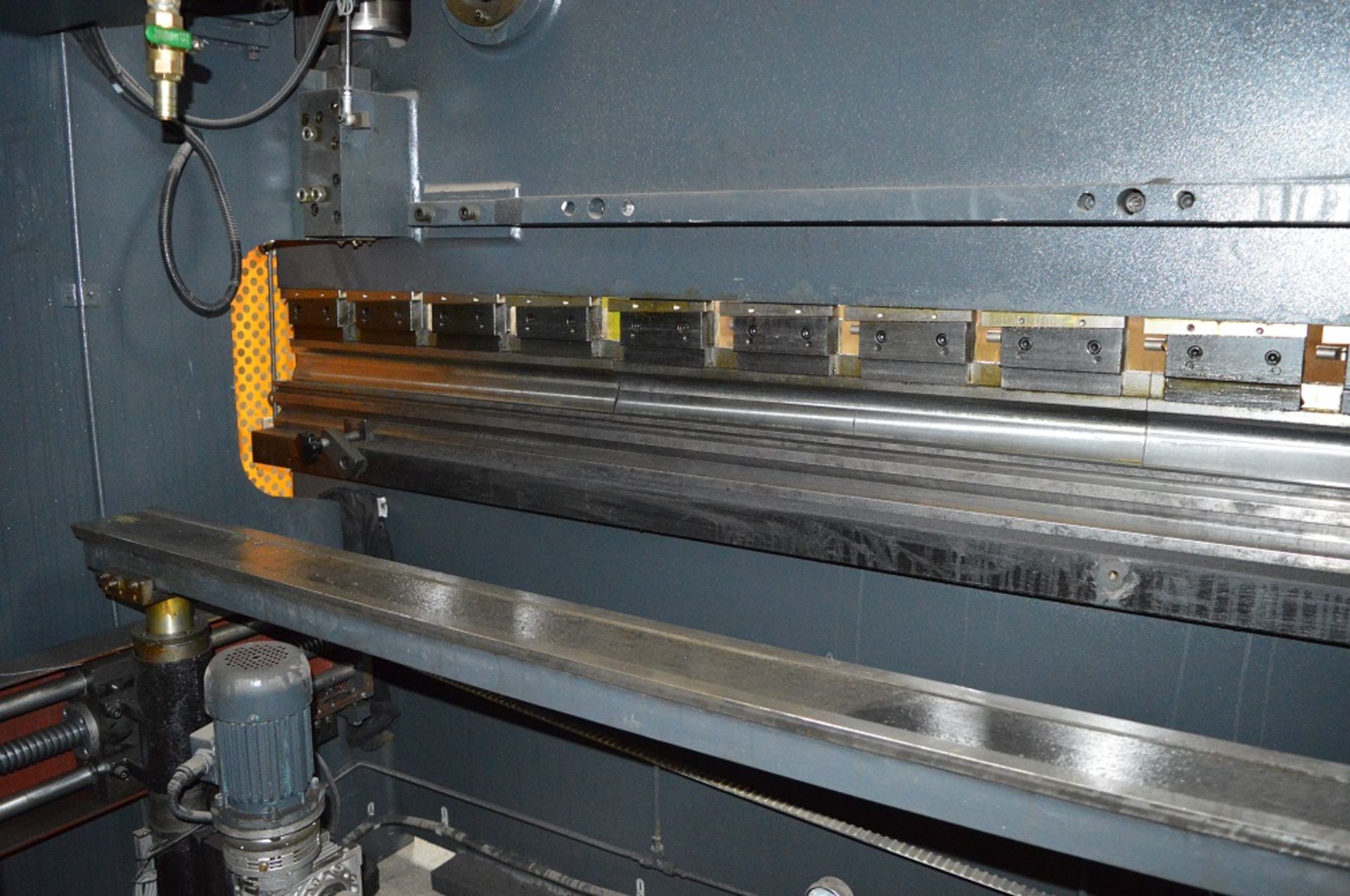 Carter WC67K 125 tonne CNC hydraulic press brake - Image 7 of 12