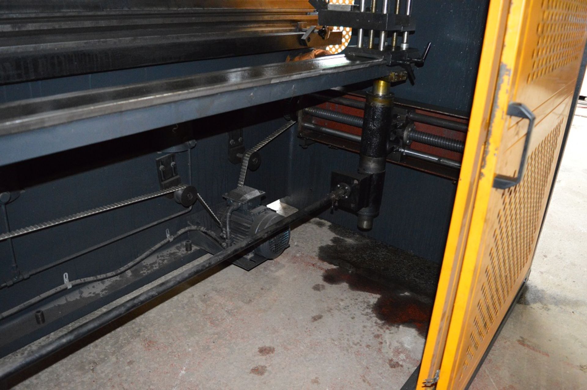 Carter WC67K 125 tonne CNC hydraulic press brake - Image 9 of 12