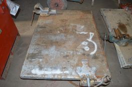 Fold down work bench c/w pipe vice & jaw vice