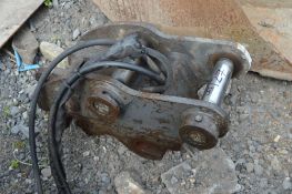 Hydraulic hitch to suit Volvo EC55
