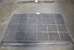 5 - 1500mm x 900mm rubber work mats