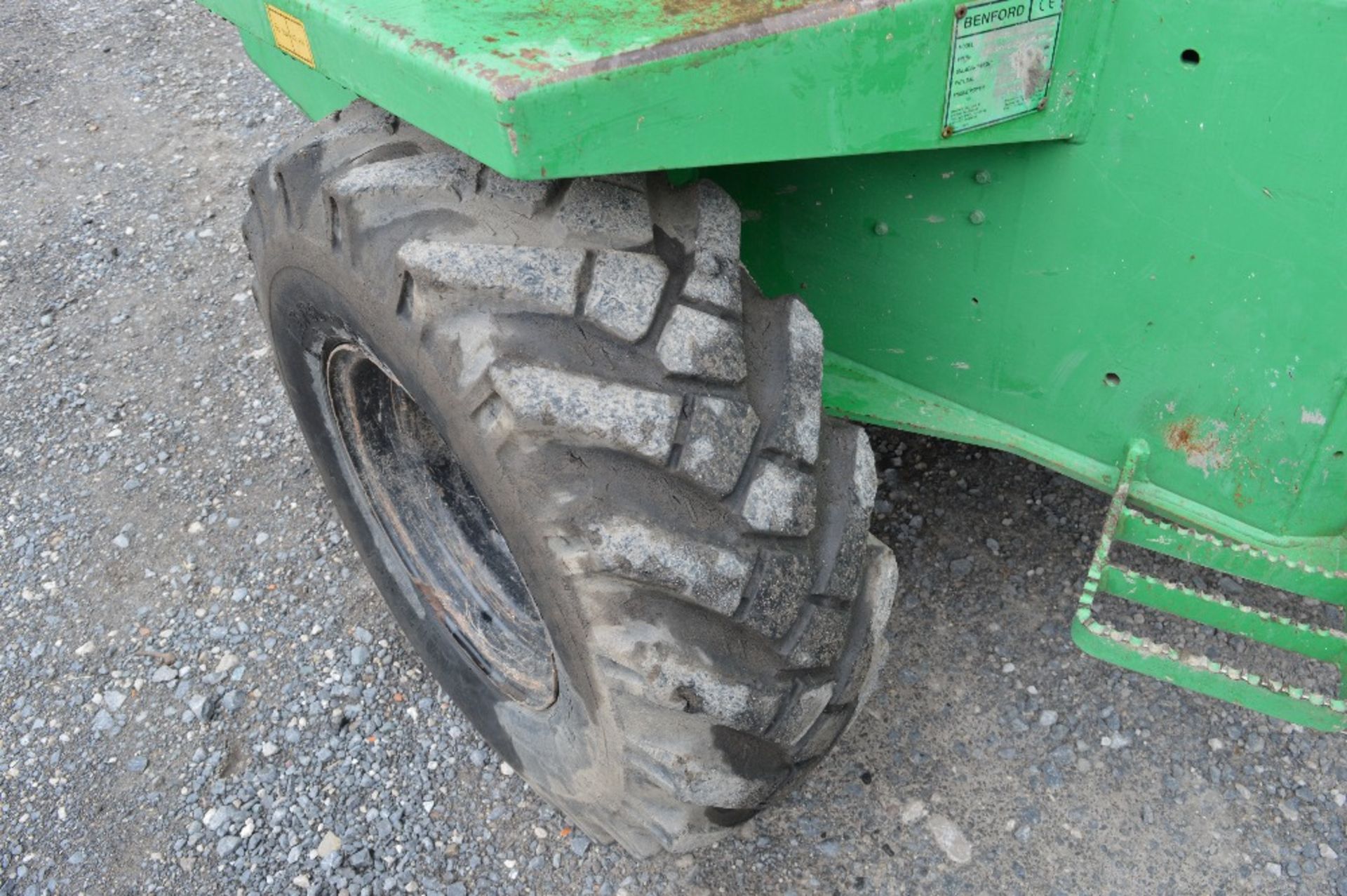 Benford Terex 3 tonne straight skip dumper
Year: 2007
S/N: E707FR213
Recorded Hours: 1778 - Image 8 of 12