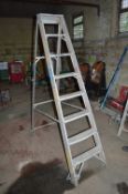 7 tread aluminium step ladder A593074