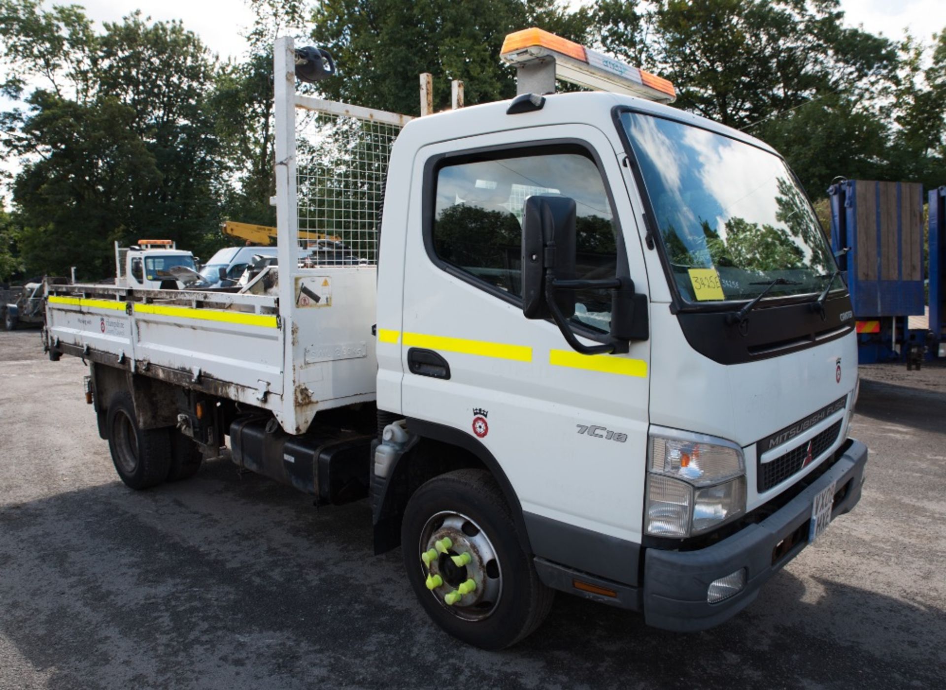 Mitsubishi Fuso 7C18 Canter 7.5 tonne tipper wagon
Registration Number: VX08 HXE
Date of