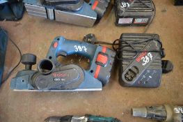 Bosch 18v cordless planer c/w charger P45032