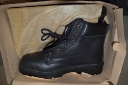 Pair of Apache safety boots size 12 New & unused