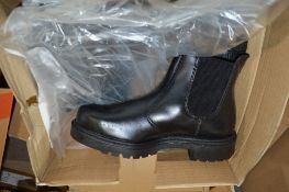 5 pairs of Goliath safety dealer boots size 7 New & unused