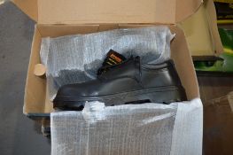 4 pairs of Apache safety shoes size 7 New & unused