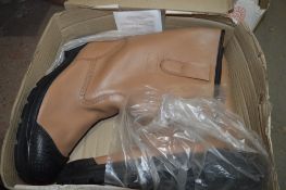 Pair of rigger boots size 13
New & unused