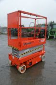 Snorkel S1930 19 ft battery electric scissor lift
Year: 2005
S/N: 5311
**No VAT on hammer price