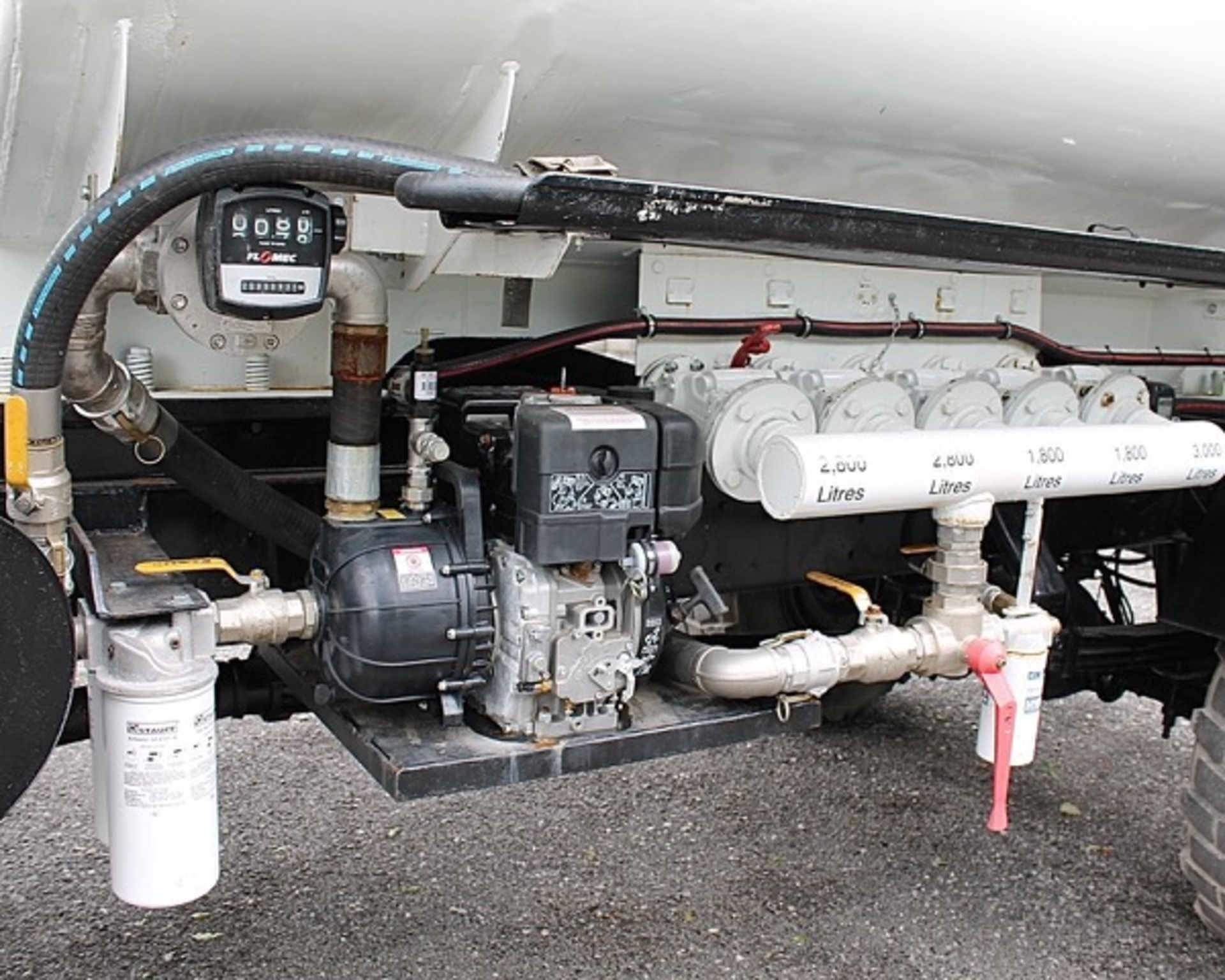 Bedford TM 12,000 litre fuel tanker
VIN: 101530
c/w MOD form 654 for registration
SKU 1486 - Image 7 of 11