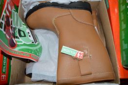 2 pairs of Click tan rigger boots size 4 New & unused