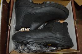 Pair of Ambler black safety boots size 9 New & unused