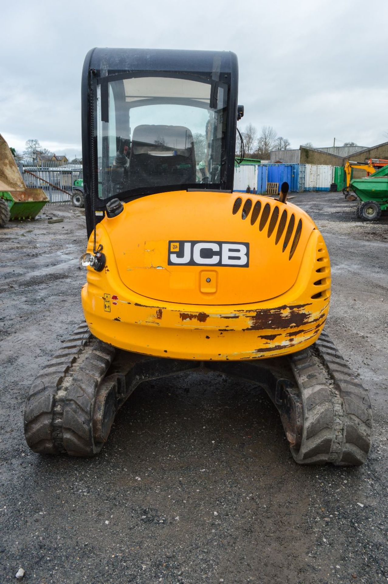 JCB 8050 RTS 5 tonne reduced tail swing rubber tracked mini excavator
Year: 2011
S/N: 1741664 - Image 6 of 12