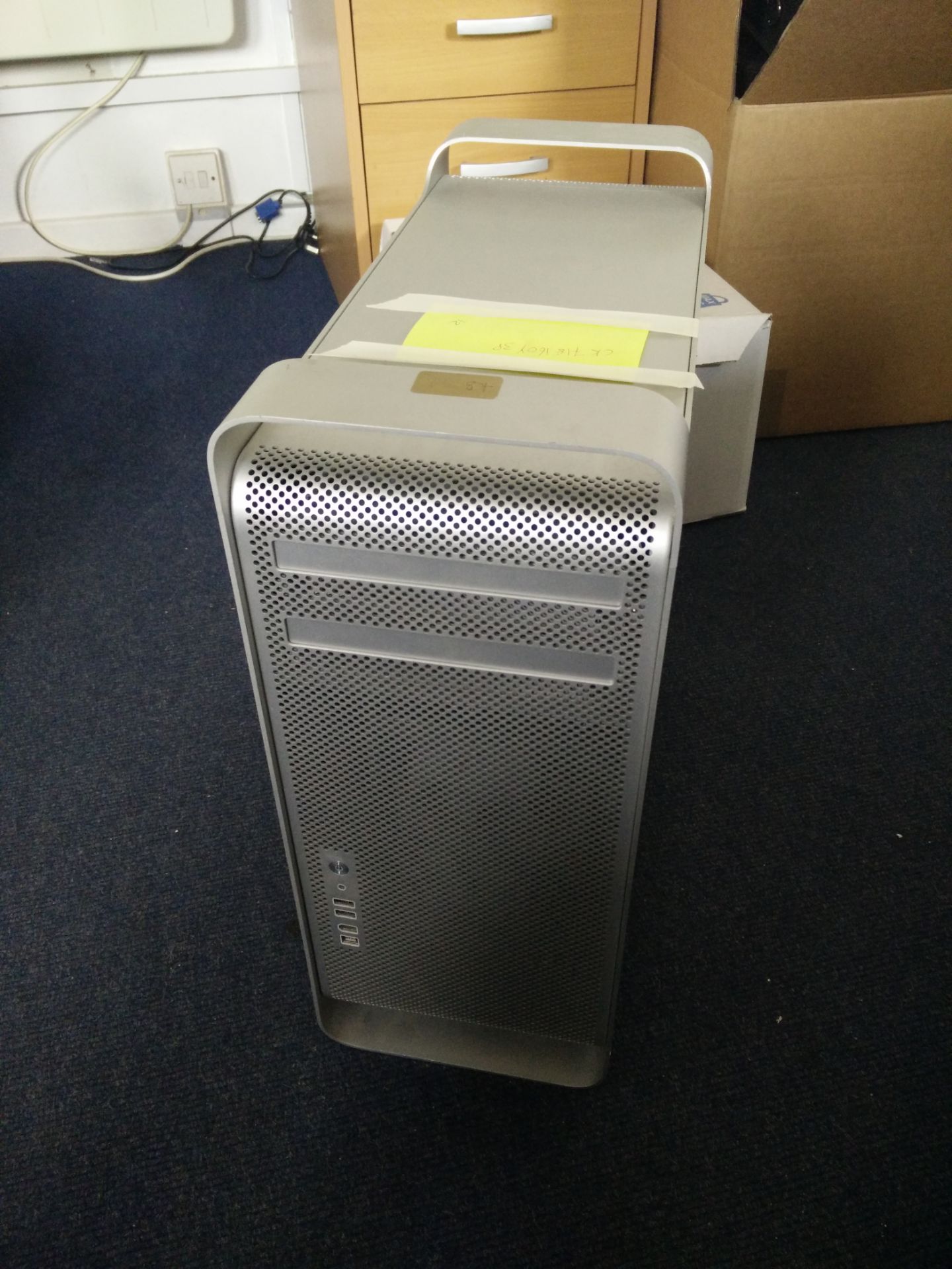 Apple Mac Pro Tower ( Mid 2010 Model ) - Image 2 of 3