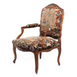 Rococo fauteuil à la reineHeight: 99 cm. Width: 67 cm. Depth: ca. 59 cm. France, 2nd quarter of