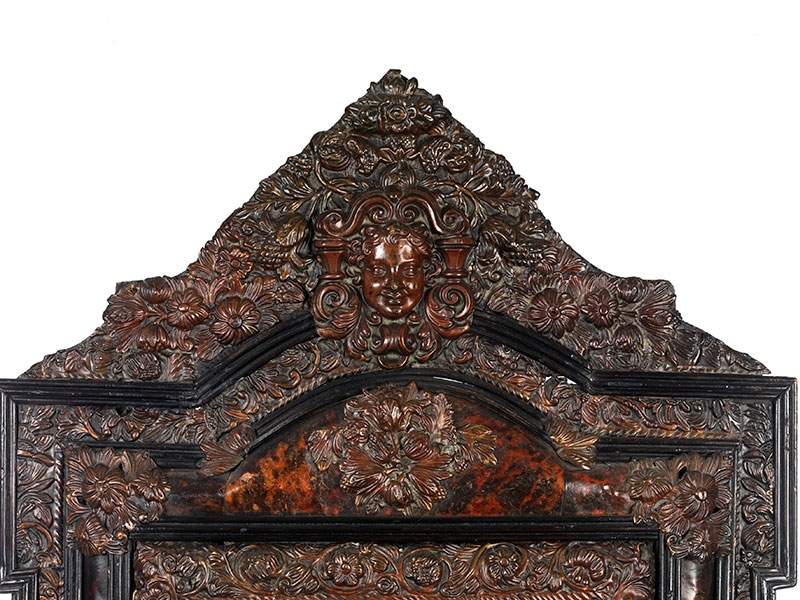 Mirror with opulent tortoiseshell and relief applications88 x 58 cm. Flanders/ Antwerp, early 18th - Image 2 of 3