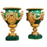 Pair of exceptional vasesHeight: 95 cm. Diameter: 75 cm. 19th century. Malachite and gilt-bronze.