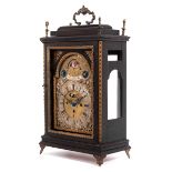 Bracket clockHeight including handles: 54 cm. Width: 30.5 cm. Depth: 16.5 cm. 18th century. Signs of