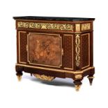 Magnificent Napoleon III commode à vantauxHeight: 114.5 cm. Width: 141.5 cm. Depth: 53.5 cm. Stamped