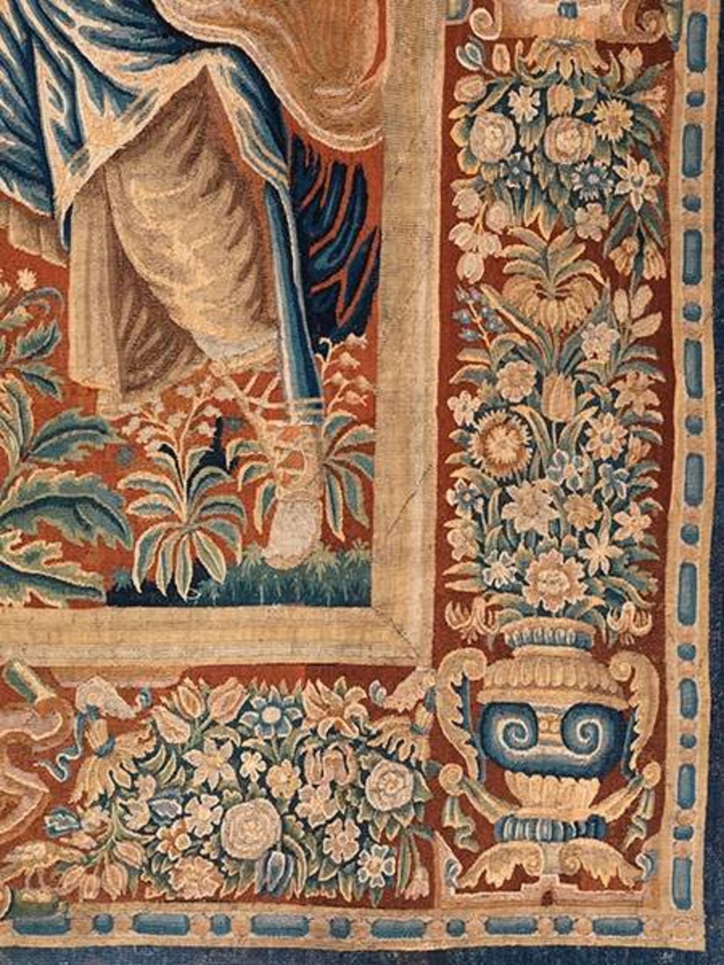 Tapestry with mythological sceneryHeight: 335 cm. Width: 262 cm. Franco-Flemish, beginning of the - Bild 3 aus 4