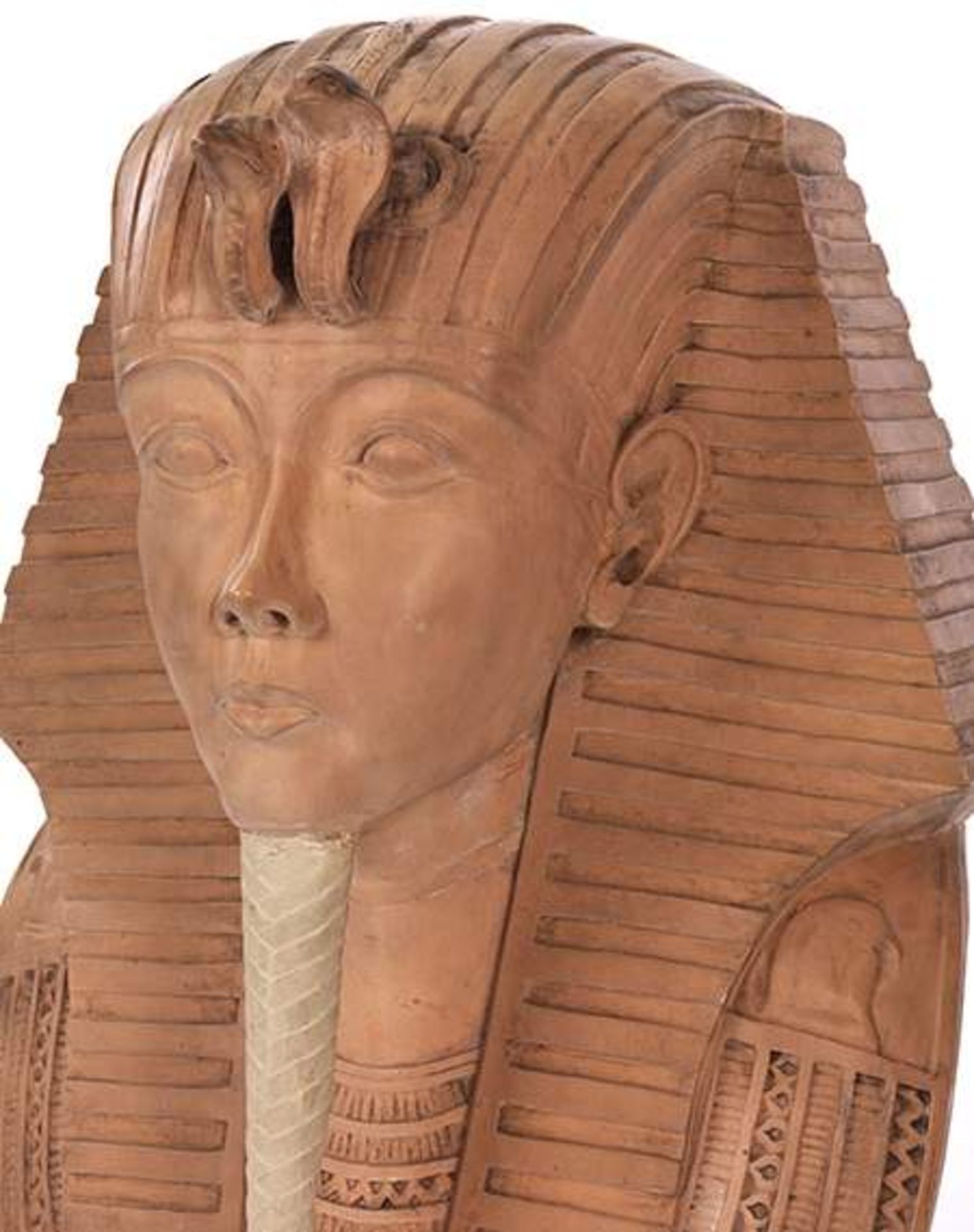 Pair of colossal pharaoh bustsHeight: ca. 90 cm. Ochre-coloured stone and gesso. On base. Damaged - Bild 3 aus 5