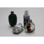 Four Chinese snuff bottles, Min Wang hor