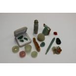 A collection of assorted Chinese jade it