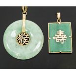 A circular Jade pendant, set with 14k go