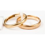 Two 9ct wedding bands,