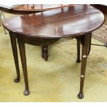 A George II mahogany drop leaf table