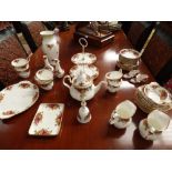 Royal Albert "Country Roses", Tea service, vase, occasional dishes, fruit dishes, pain vases,