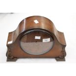 A mid 20th Century mahogany cased eight day mantle clock