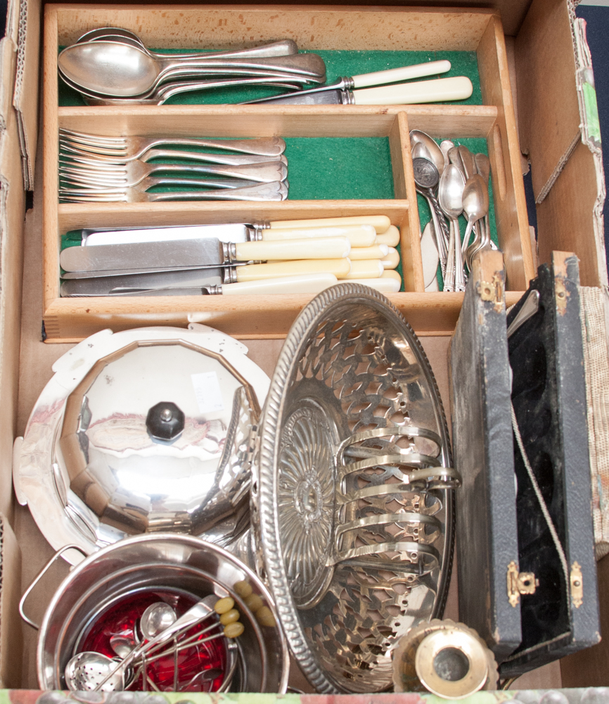 Plated flatware and Hollowware (parcel)