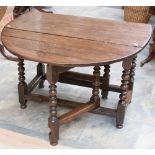 A late 17th / early 18th century oak gateleg table, fitted with a single drawer,