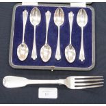 A boxed set of six George V silver teaspoons, Sheffield 1921,