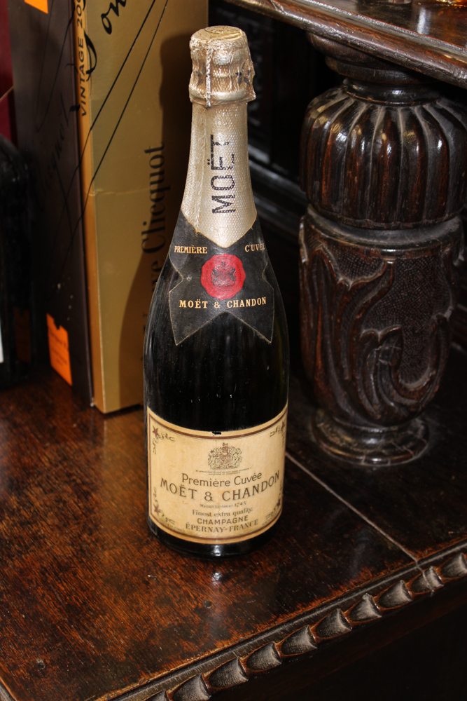 Moet & Chandon Brut Imperial Champagne NV, circa 1970's.