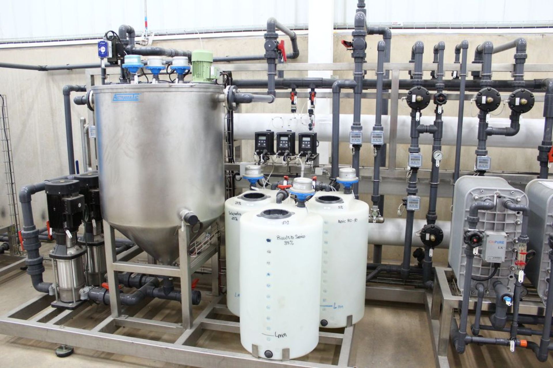 Water treatment system - Image 8 of 17