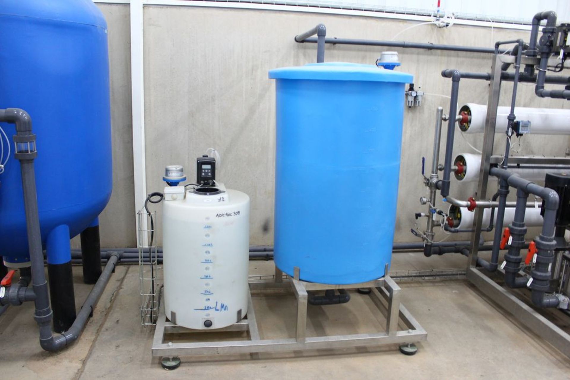 Water treatment system - Image 4 of 17