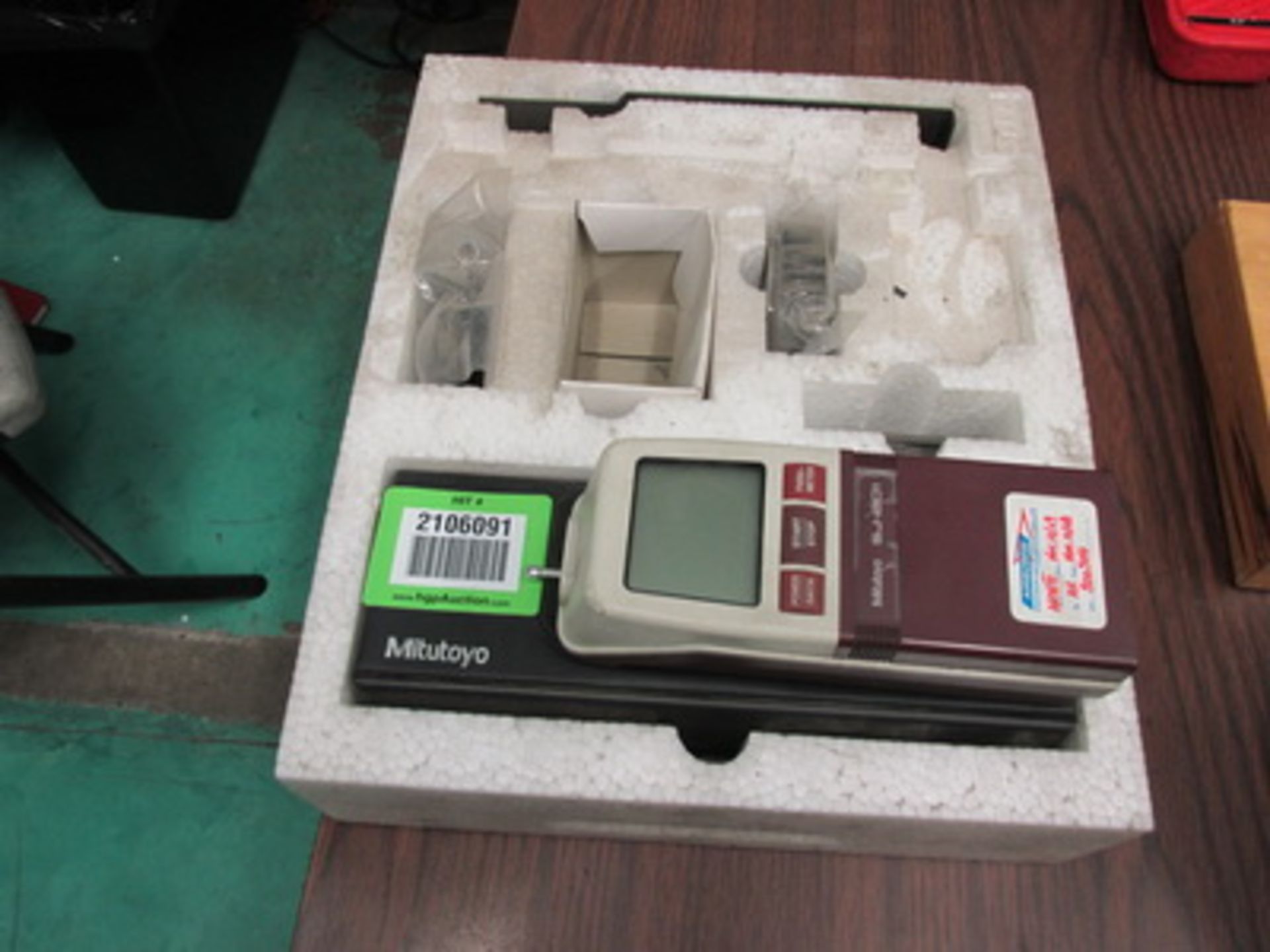 Mitutoyo Surface Roughness Tester