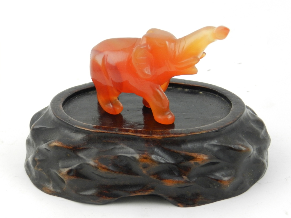 An Oriental agate elephant figurine, tog