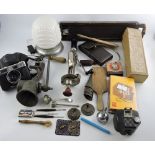 A small quantity of domestic items, incl