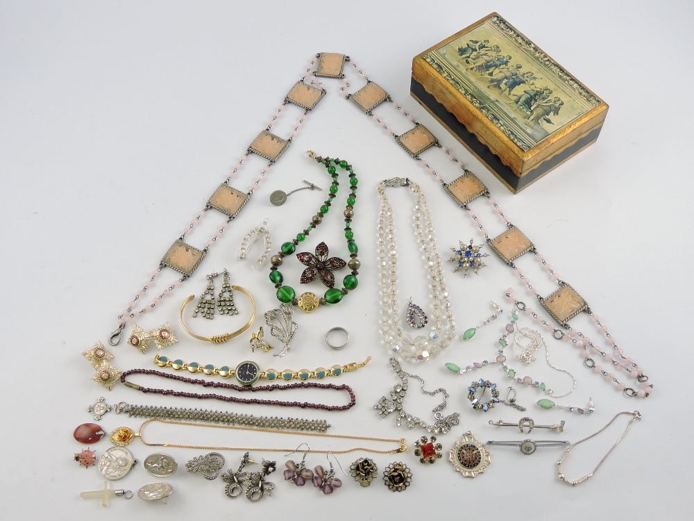 A small quantity of costume jewellery in