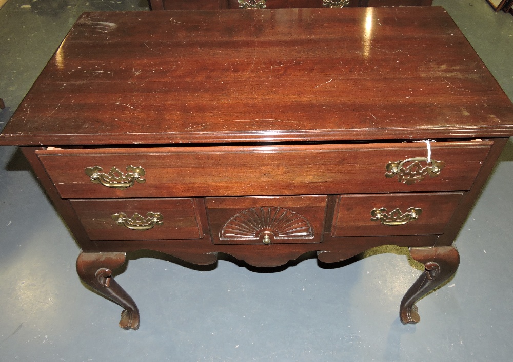 A reproduction American style mahogany l - Image 2 of 2