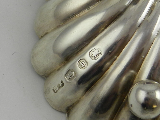 A pair of silver salts in the form of sh - Image 2 of 2